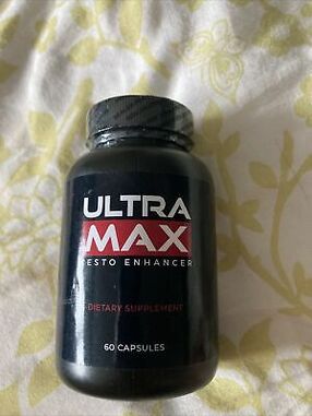 Photo of a jar with UltraMax Testo Enhancer capsules from review by Heinrich from Berlin