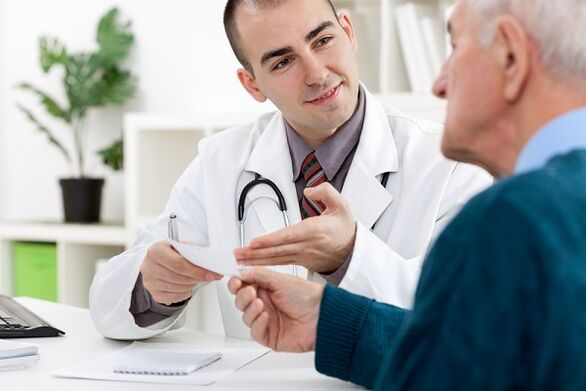 Go to a doctor due to pathological discharge in men